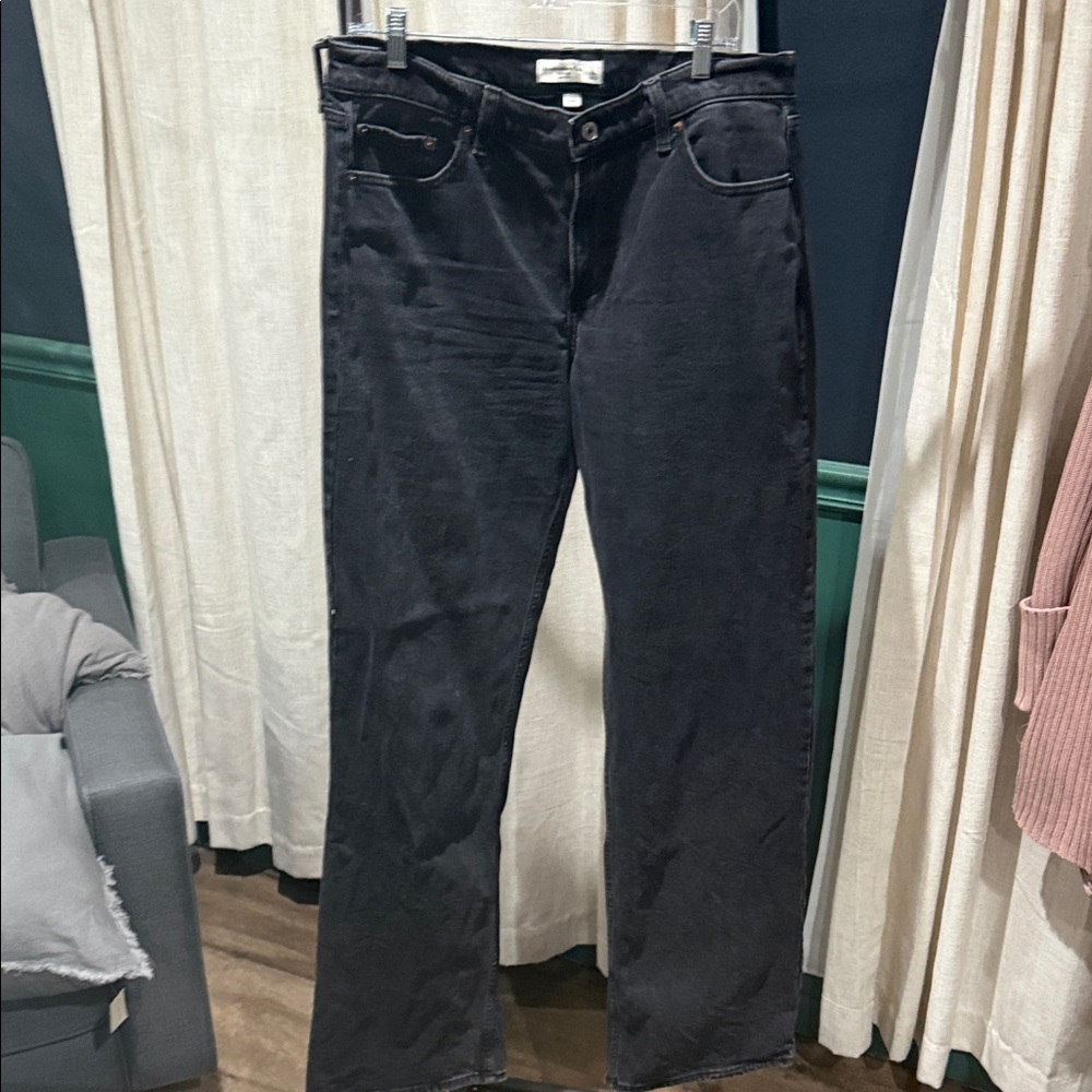 Abercrombie & Fitch Black Straight-Leg Women's Jeans